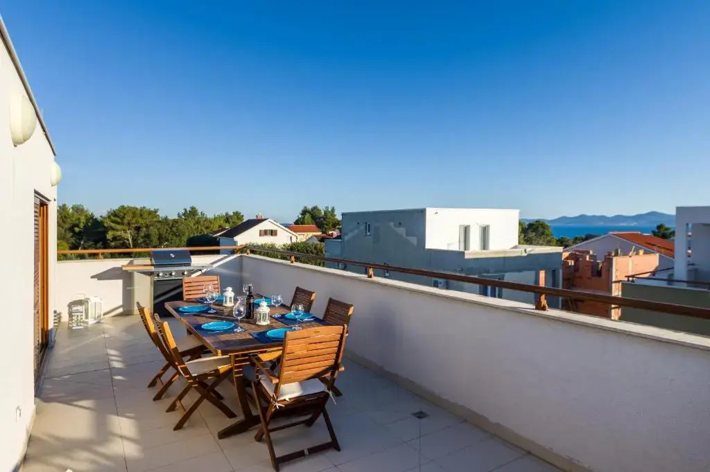Aquamarine Deluxe Penthouse Apartment