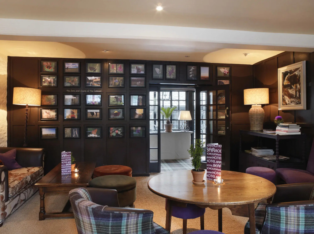 The Bear Of Rodborough Hotel