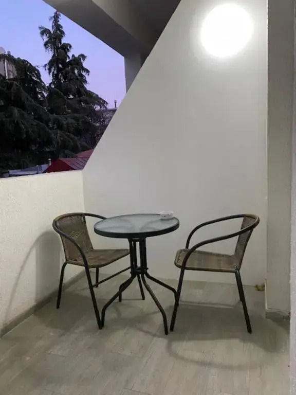 Round Garden Hotel