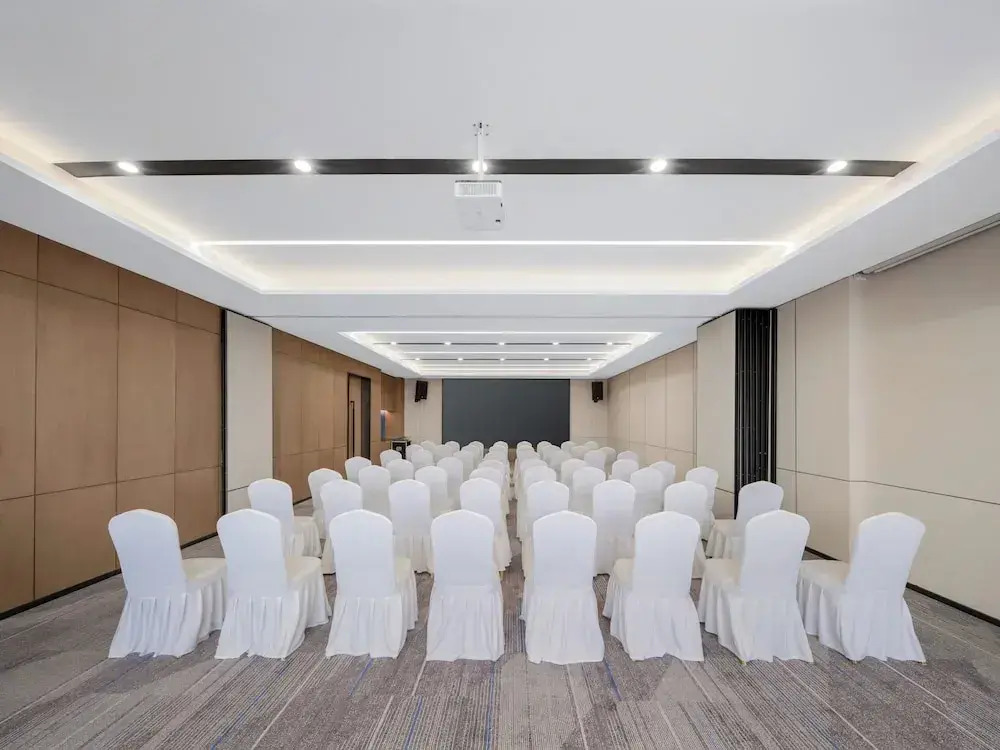 Holiday Inn Express Zhengzhou Nongye Road by IHG