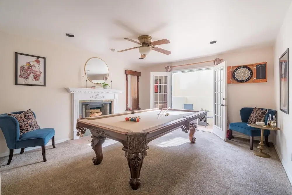 Sandstone by AvantStay Spacious Desert Oasis w Pool BBall Crt Movie Room