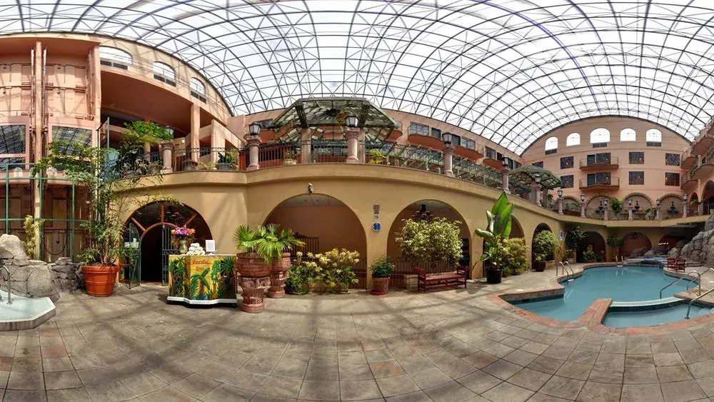 Pacific Inn Resort & Conference Center