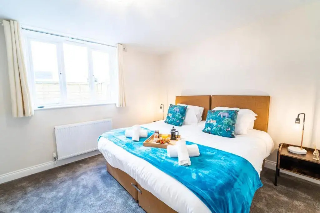 South Quay Apartment