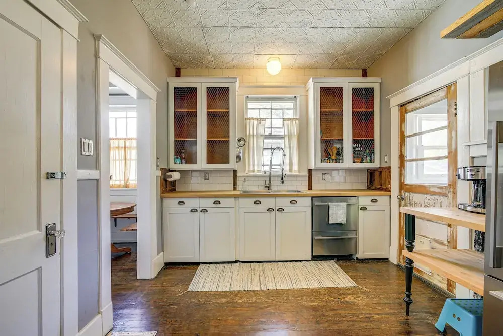 1 Mi to Overton Park: Extended Stay in Memphis!