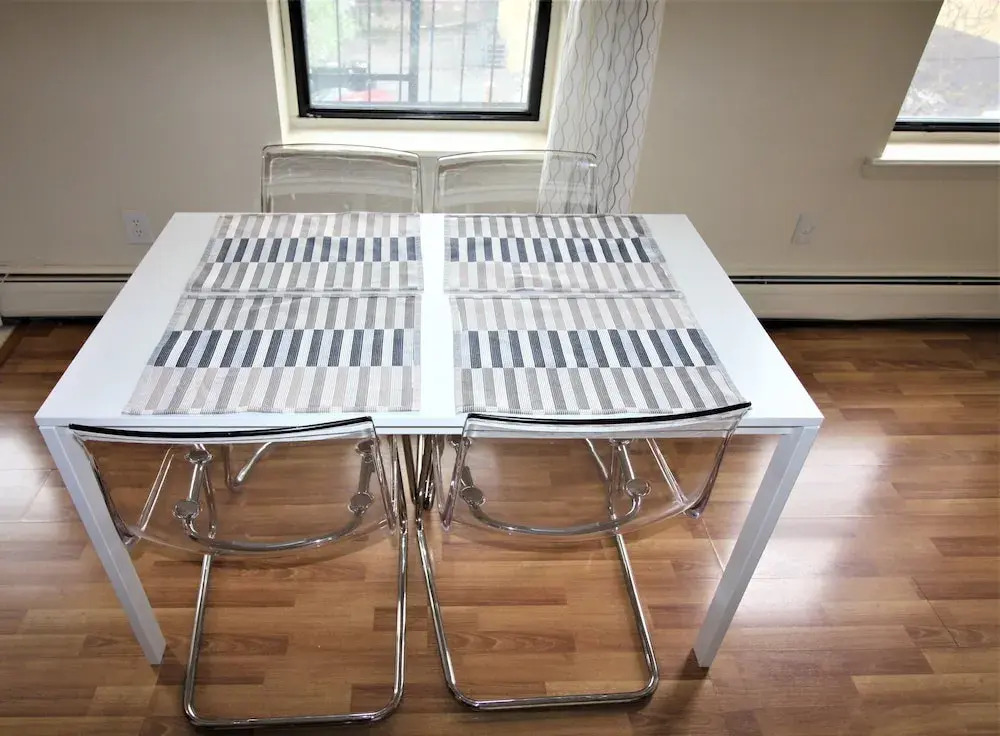 Modern Apartment minutes to NYC