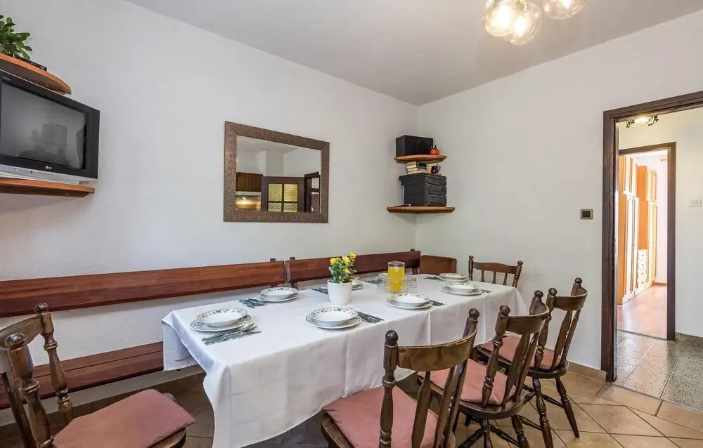 Awesome Home in Sveti Juraj With Wifi and 4 Bedrooms