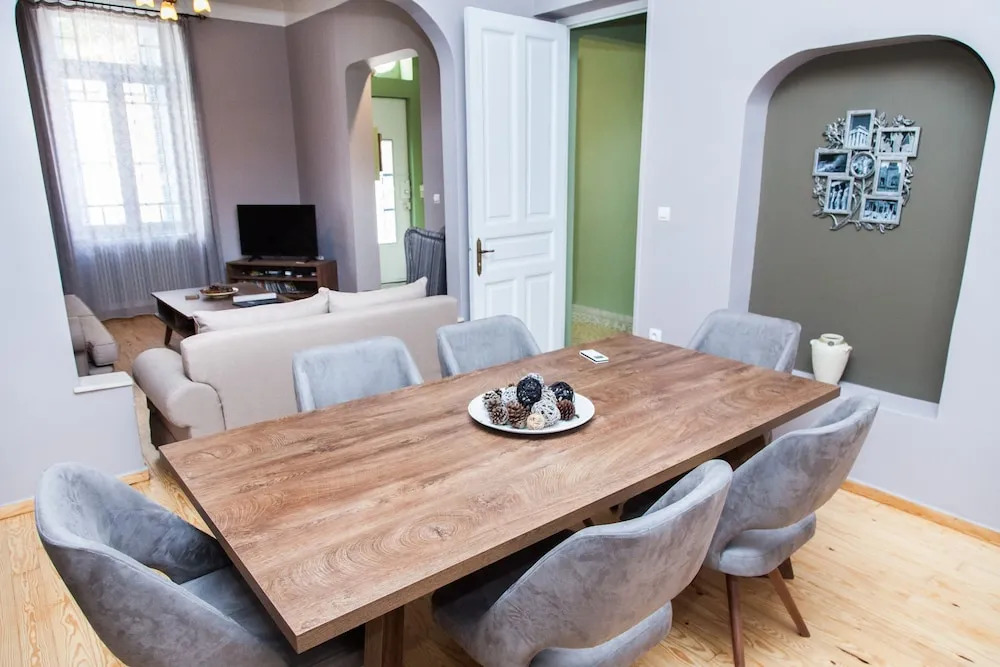 Muses Residence