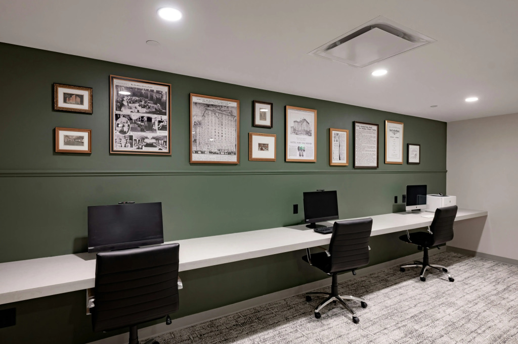 Hotel Fort Des Moines, Curio Collection By Hilton