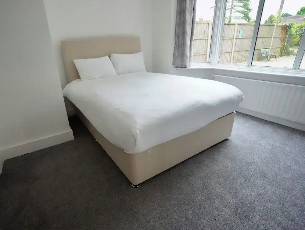 Gatwick Birchwood Lodge