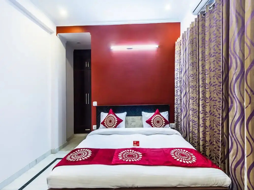 OYO 4228 Heritage Regency