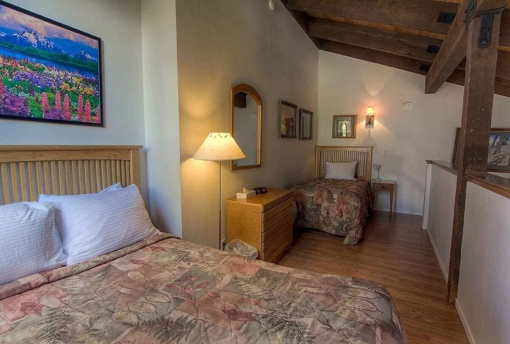 Bear Lake Hideaway 3 Bedroom Condo by RedAwning