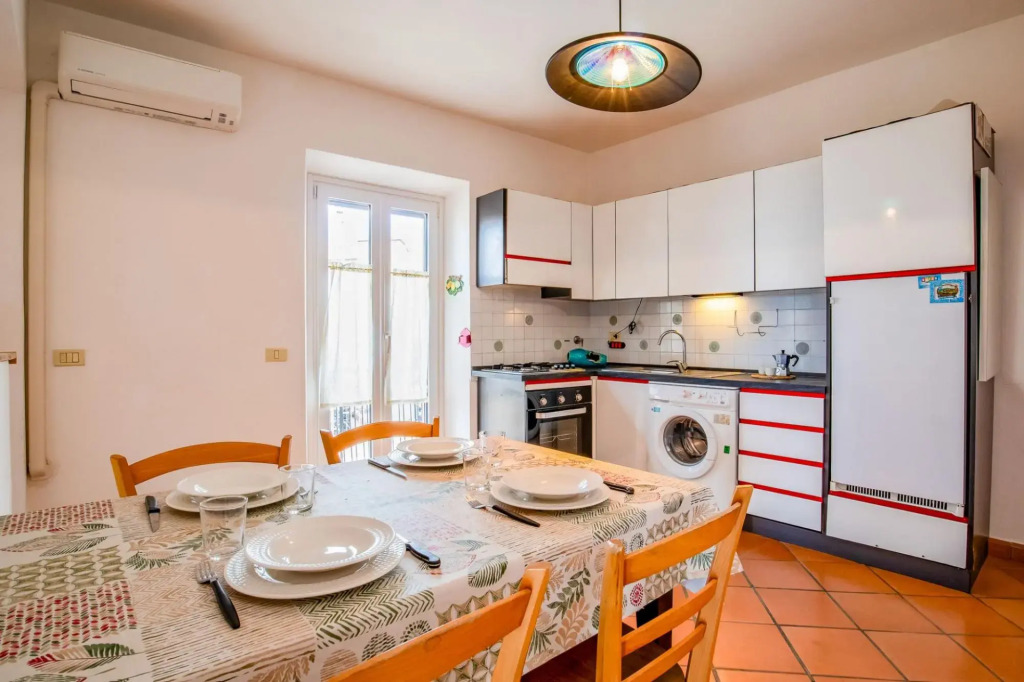 Apartment in the main square of Capoliveri with sea view-In Piazza Vista Mare