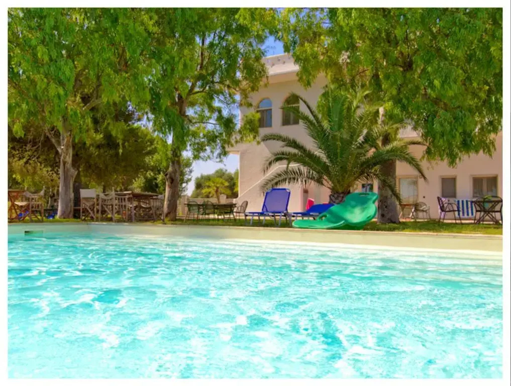 Apartment with 2 bedrooms in Campomarino with wonderful sea view shared pool enclosed garden 500 m from the beach