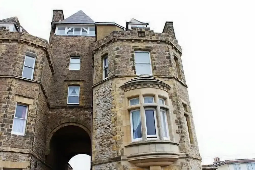 Highlands Hotel and bar
