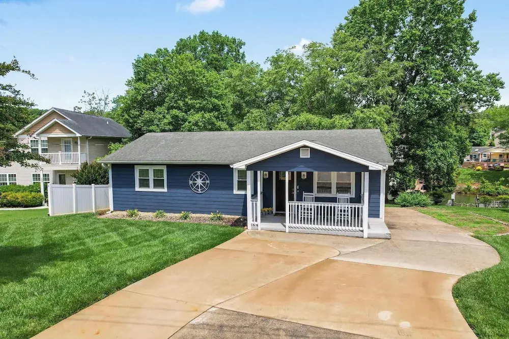 The Blue Bungalow Stay for 8