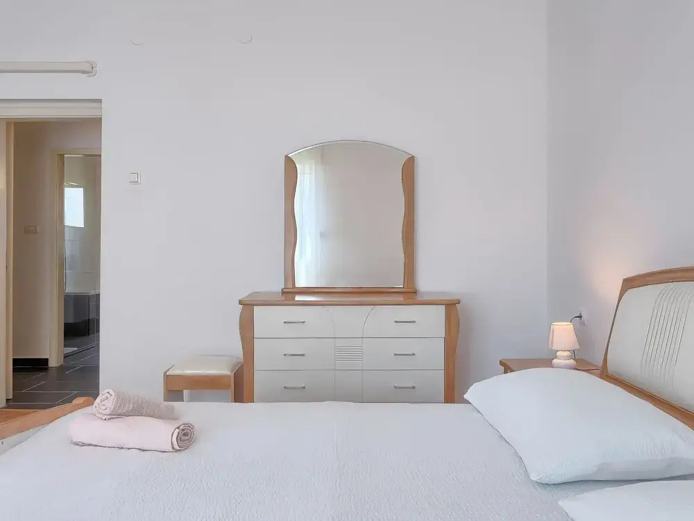 Rovere Pula in Pula With 2 Bedrooms and 1 5 Bathrooms
