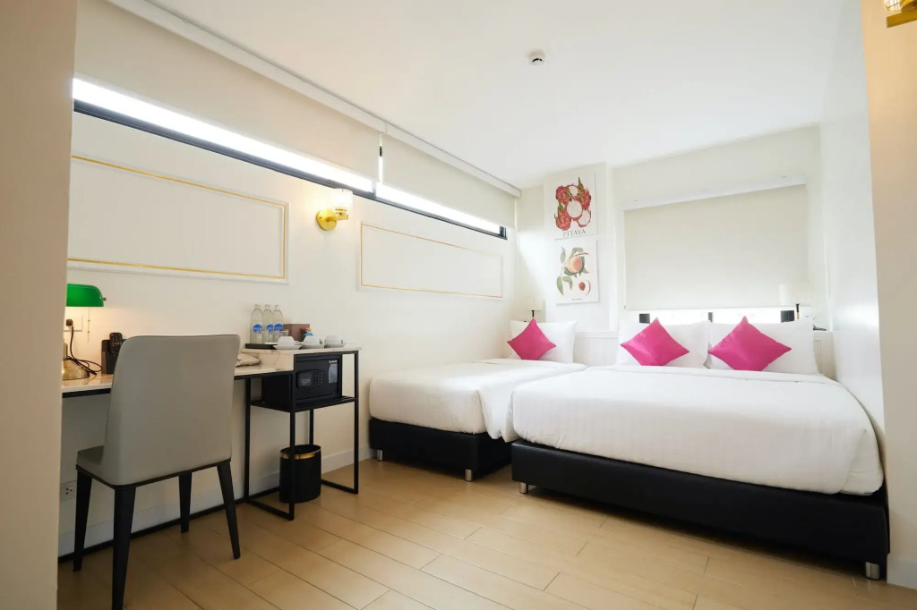 Rose Apple Hotel