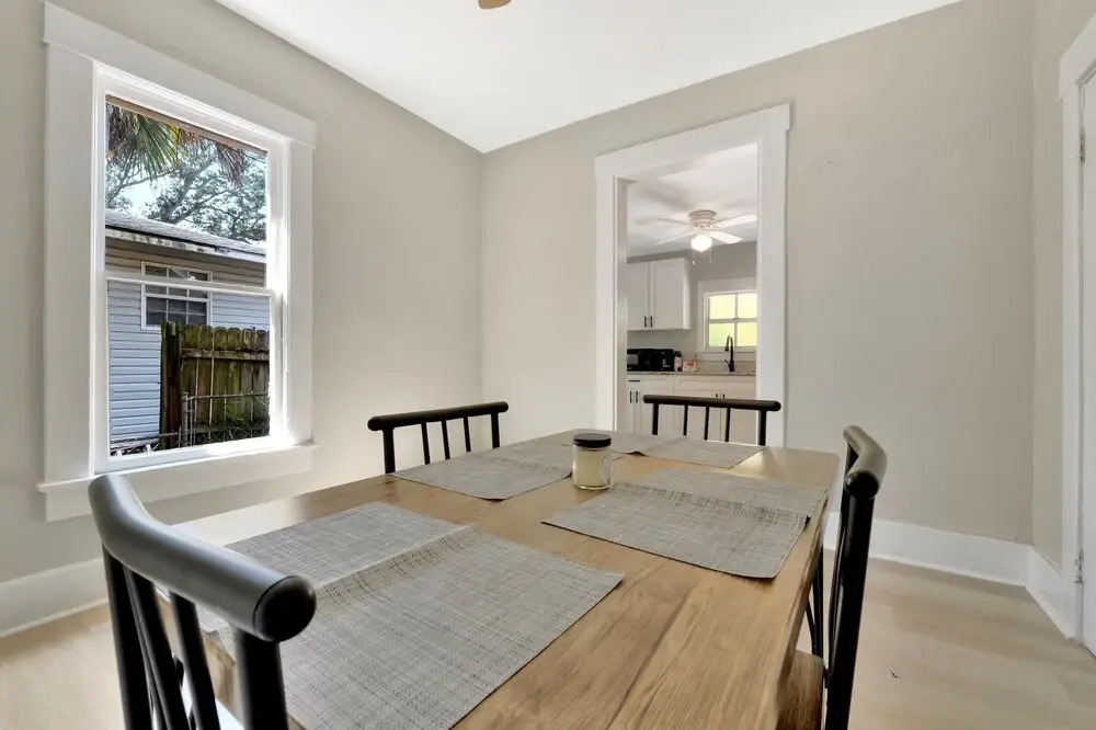 The Kenwood Retreats and Courtyard