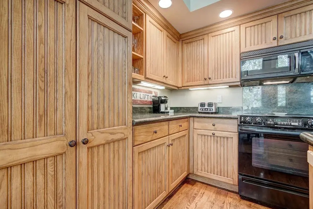 Luxury 4 Bed Pines Townhome Amongst The Peace And Quiet 4 Bedroom Townhouse by RedAwning