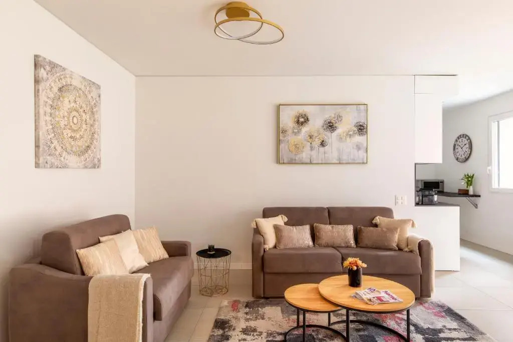 Magic Deluxe Suites