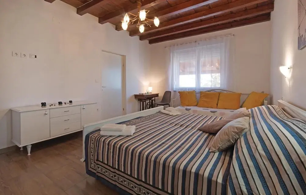 Amazing Home in Vodnjan With Wifi, 3 Bedrooms and Outdoor Swimming Pool