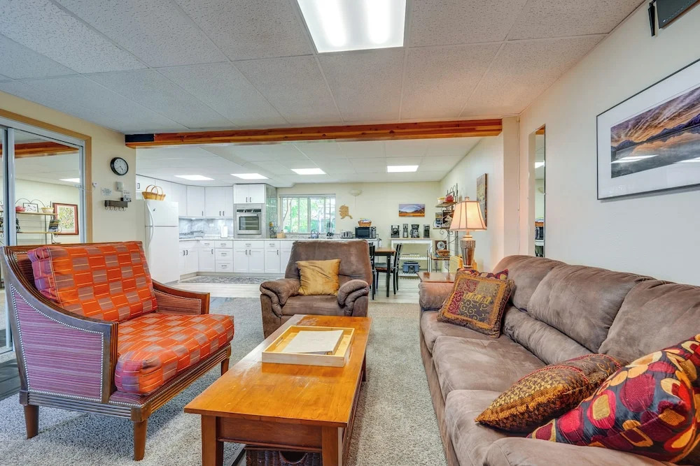 Cozy Apartment < 4 Miles to Downtown Anchorage!
