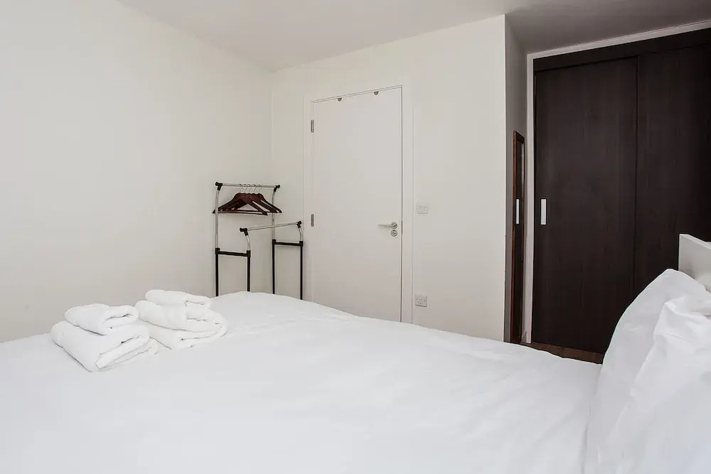 2 Bedroom Apartment With Balcony