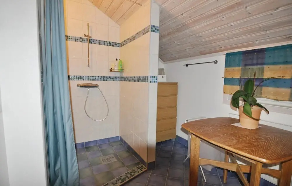 Awesome Home in Sjötorp With 2 Bedrooms and Wifi