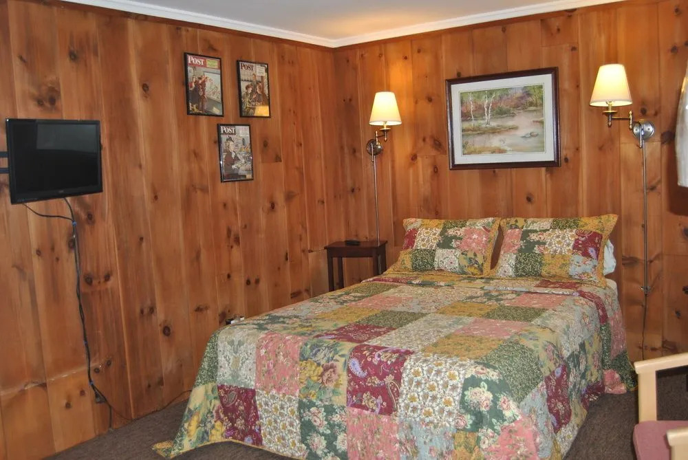 Sky Valley Motel & Cottages