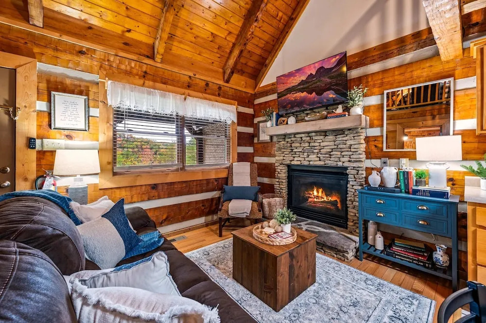 Hot Tub Pool Table Fireplace Views Relax