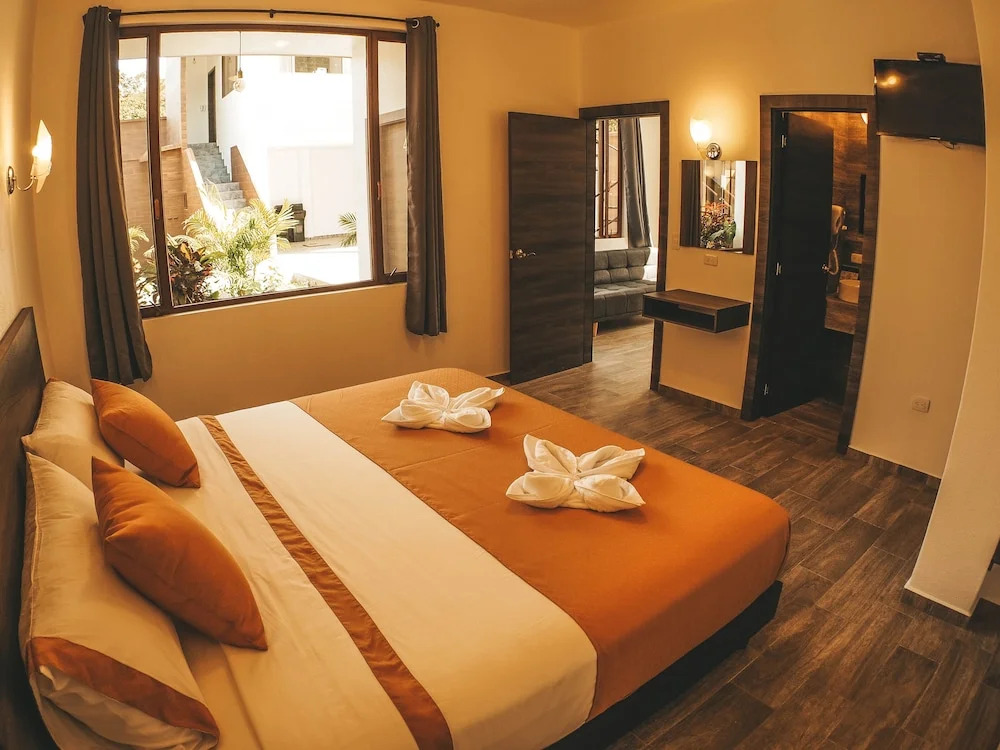 Toucan Platinum Suites Aparthotel