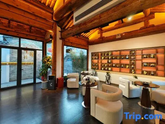Shi San Yue Hot Spring Inn