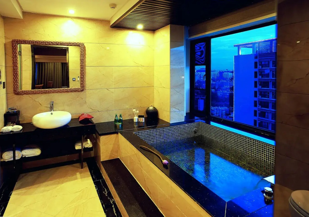 U Hotels
