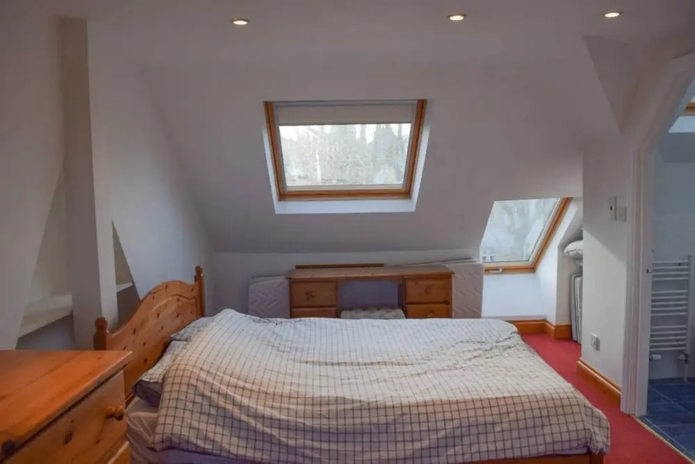 Stunning and Spacious 3 Bedroom House With Garden