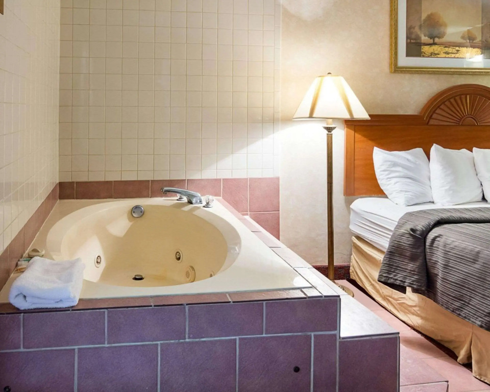 Quality Inn Petersburg Fort Lee Area