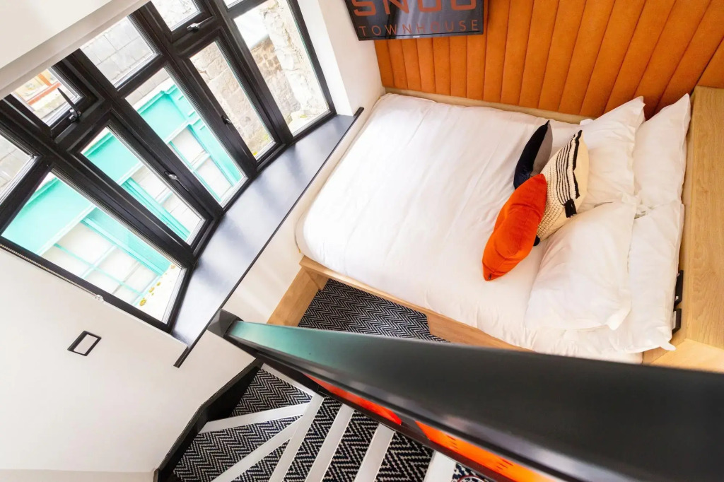 The Snug Townhouse