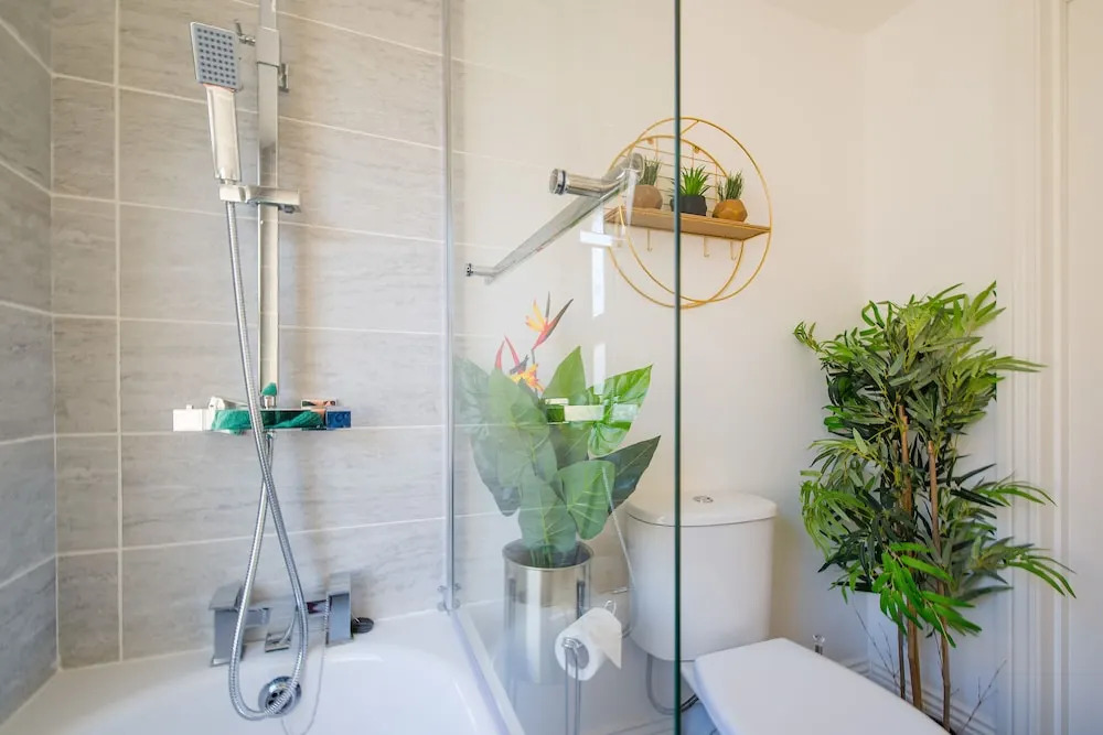 Charming 1-bed House in London