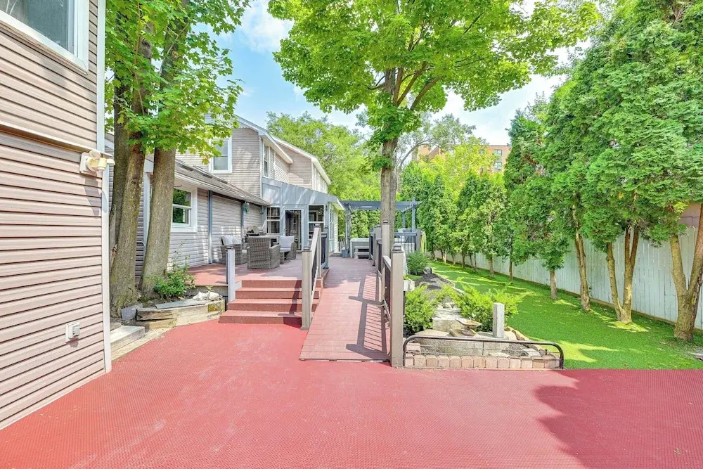 Saratoga Springs Home w/ Hot Tub: Walk to Downtown