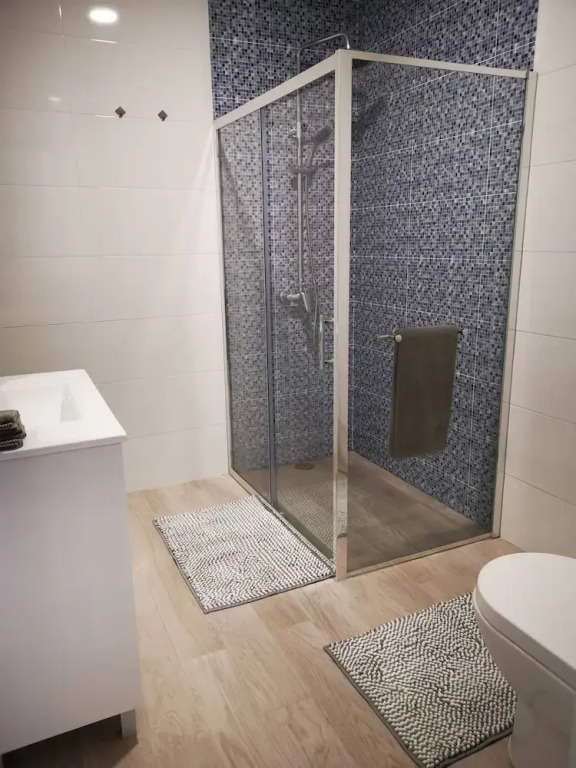 "room in Guest Room - Luxury Stay For 4 - Caparica Posthel"