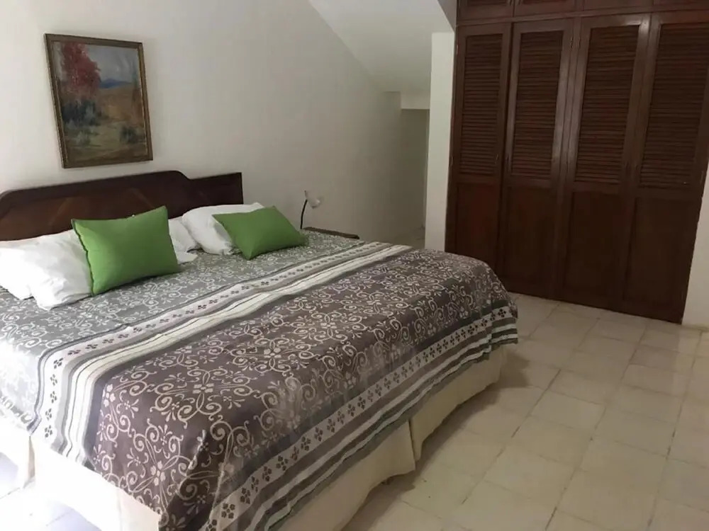 Villa Airport B&B
