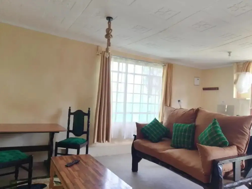 Wooden Knee cottages Nanyuki