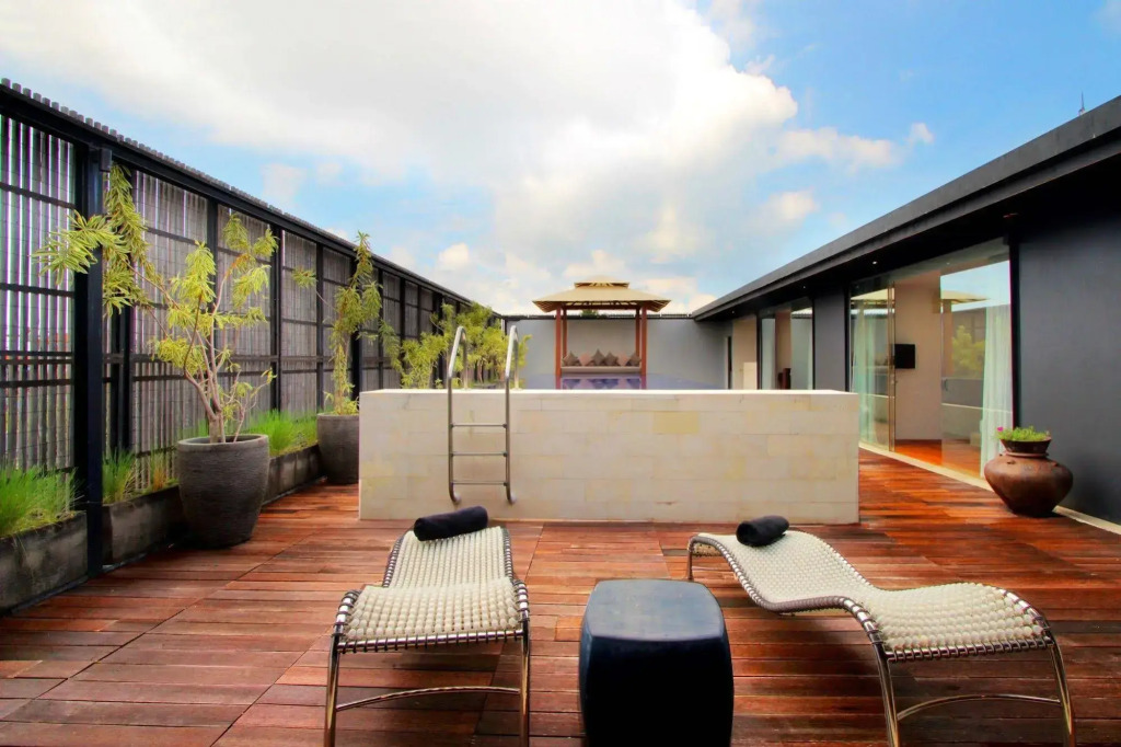 One Eleven Retreat