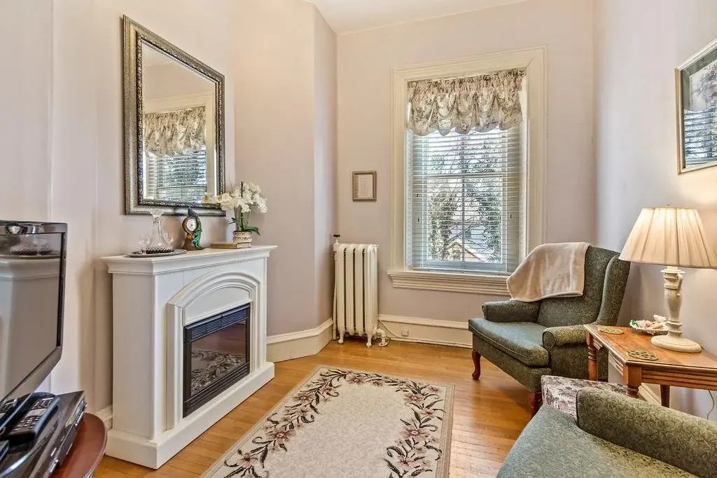 Lovelace Manor Bed and Breakfast