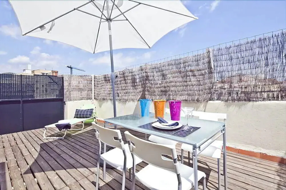 Montserrat Apartment