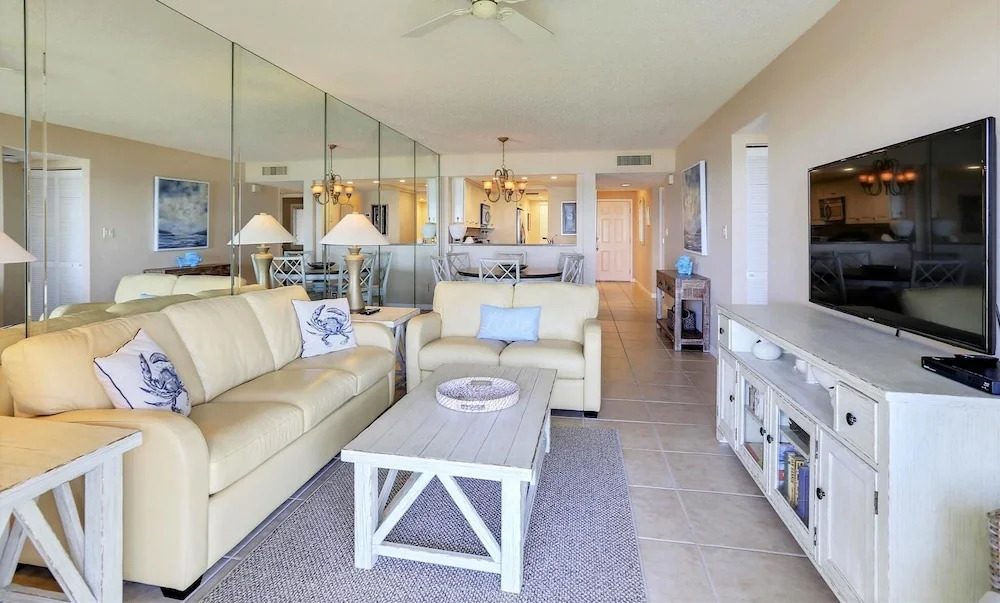 Land's End 404 Building 7 Beachfront / Top Floor Views!!