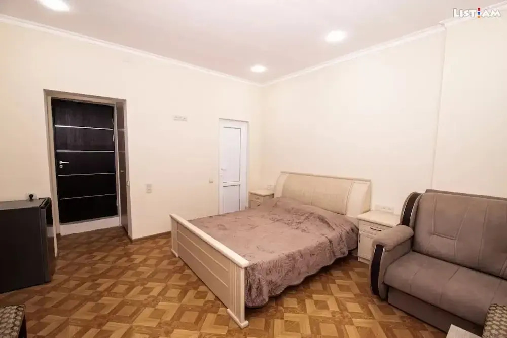 Admiral 70 Hotel