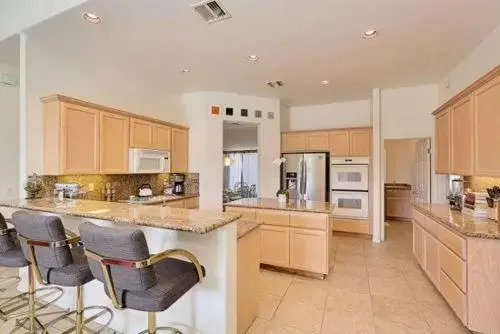 Casa Santa Fe-Pool-4br/2.5ba