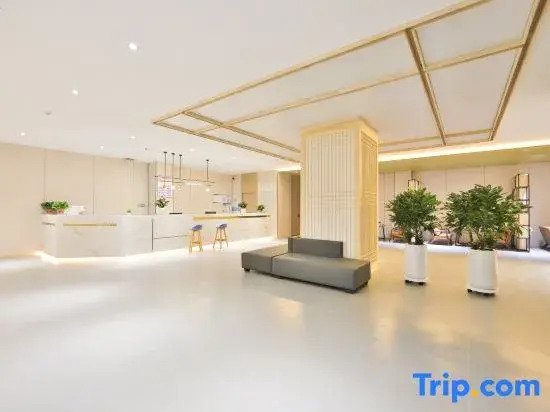 Qingfeng Hotel (Yanji Yanbian University West Market Branch)