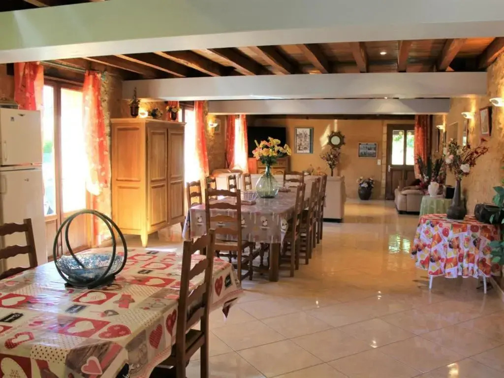 Grande maison proche de Sarlat, idéale pour familles, 6 chambres - FR-1-616-208