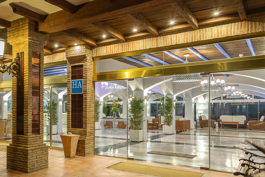 Marbella Resort 8
